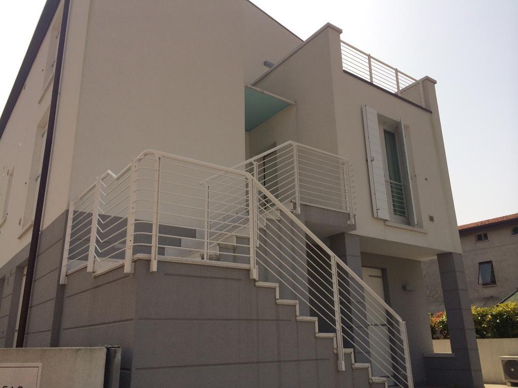 Appartamenti Villa Giulia - Walterigato Apartments Solo Per Famiglie Lido di Jesolo Bagian luar foto